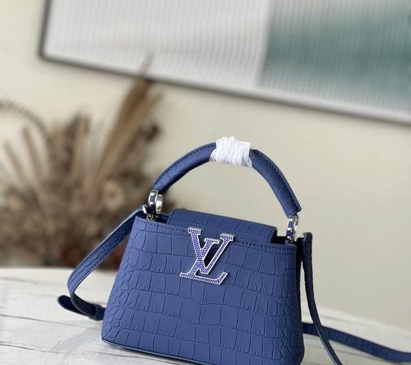 LV Replica Bags Capucines N93163雾蓝鳄鱼纹21x14x8cm