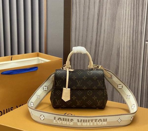 LV Replica Bags Cluny M46055 20x16x7.5cm