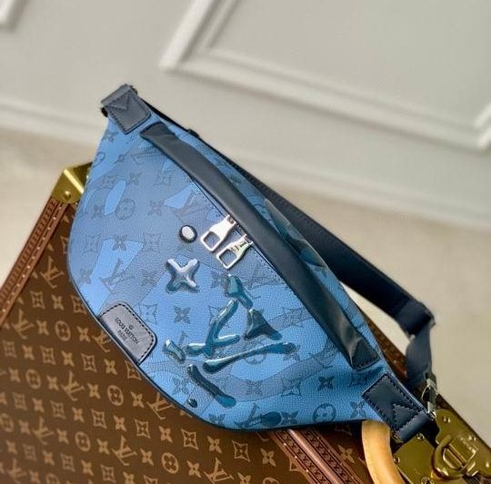 LV Replica Bags Discovery M22576 44x15x9cm gf