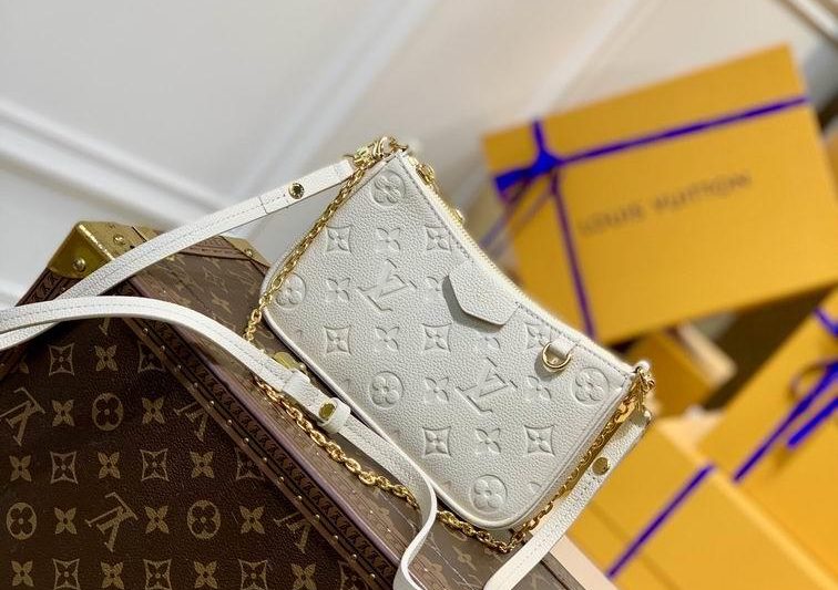 LV Replica Bags Easy M81066 19×11.5x3cm gf