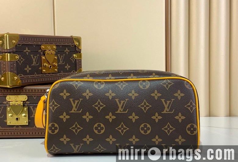 LV Replica Bags Dopp Kit m12643 15×16.5x28cm gf