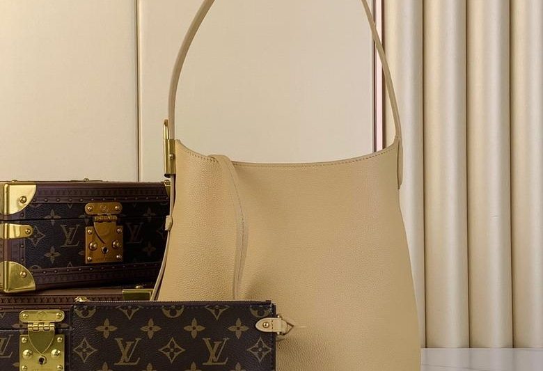 LV Replica Bags Low M25353 24x28x16cm