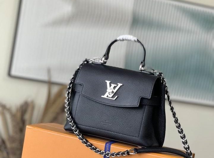 LV Replica Bags Lockme Ever M20997 23x17x10cm gf