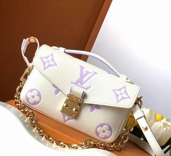 LV Replica Bags M23940 21.5X13.5X6cm