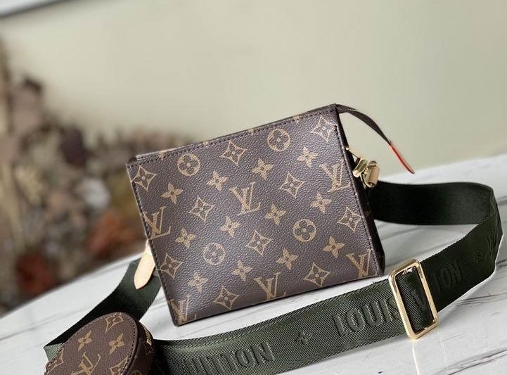 LV Replica Bags Monogram M47546 19x15x6cm gf-1