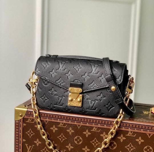 LV Replica Bags Pochette Metis M46595 21.5×13.5x6cm gf