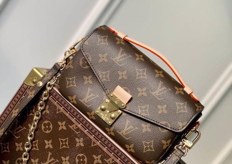 LV Replica Bags M46279 21cm gf