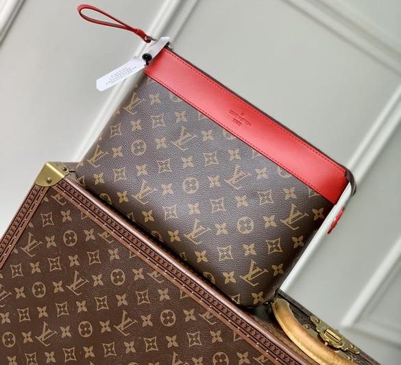 LV Replica Bags Voyage M13199 21×7.5x30cm gf3