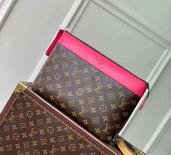 LV Replica Bags Voyage M13199 21×7.5x30cm gf2