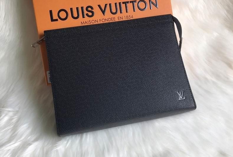 LV Replica Bags Pochette Voyage M30187 27×21 cm gf