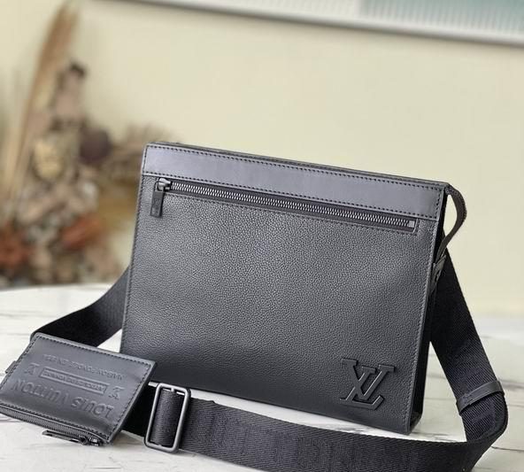 LV Replica Bags Pochette Voyaga M59329 28x21x6 cm gf