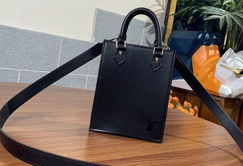 LV Replica Bags BLM69441 14X17X5.5