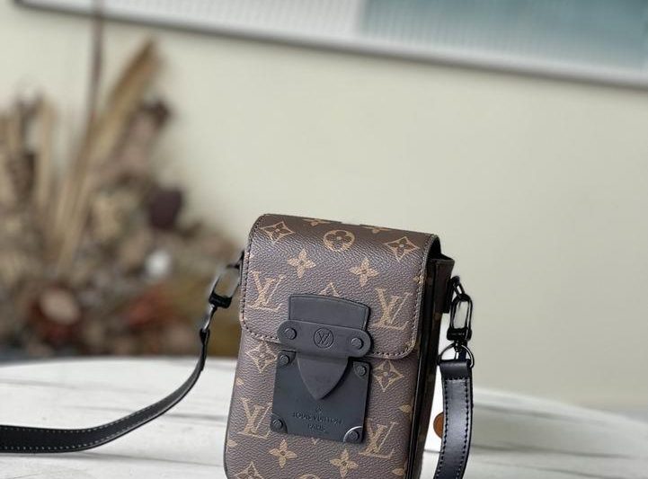 LV Replica Bags S-Lock M81522 12x19x7cm gf