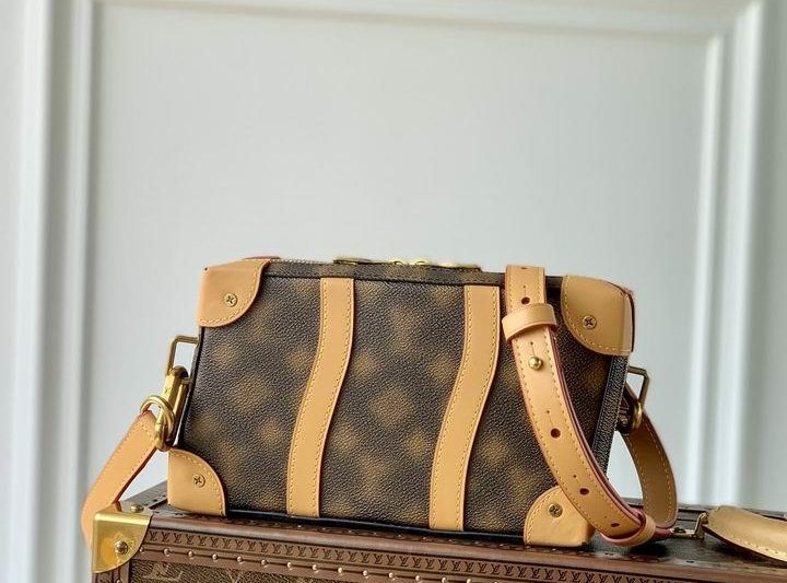 LV Replica Bags Soft Trunk M81580 22.5x14x5cm gf