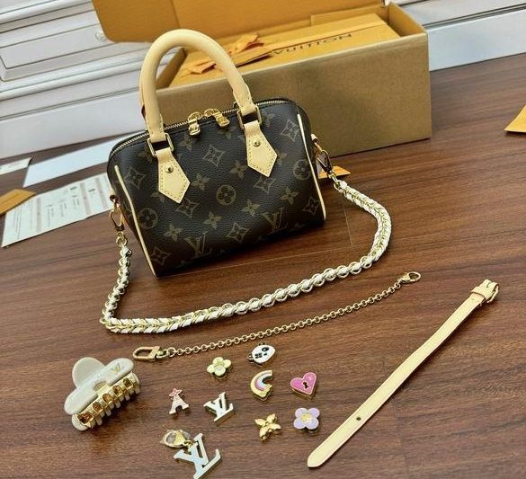 LV Replica Bags M46970 18X12.5X11cm