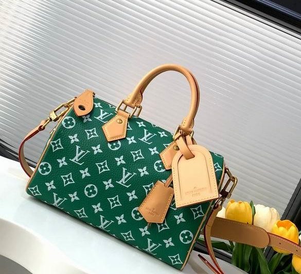 LV Replica Bags Speedy M24423 25X15X15cm