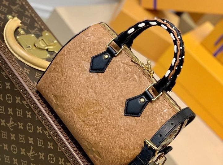 LV Replica Bags Speedy M45840 25x19x15cm