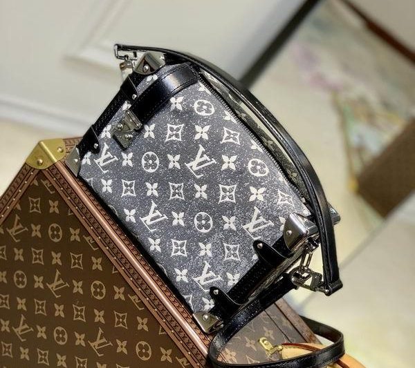 LV Replica Bags Cruise M21460 21x14x6cm gf