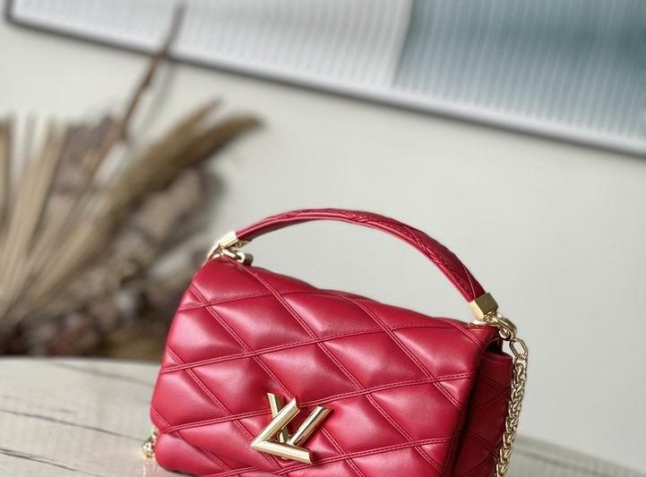 LV Replica Bags Twist M22891 23x16x10cm