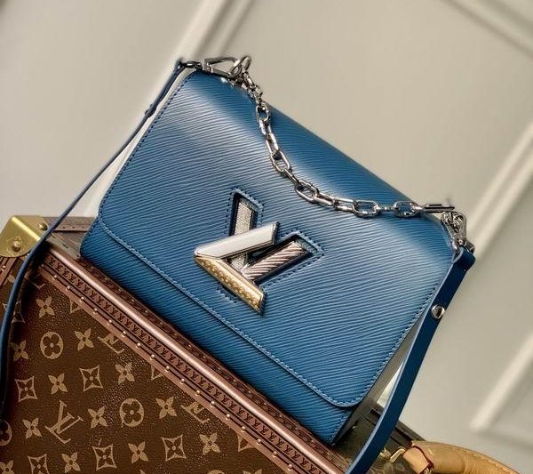 LV Replica Bags Twist M21032蓝 23x17x9.5cm