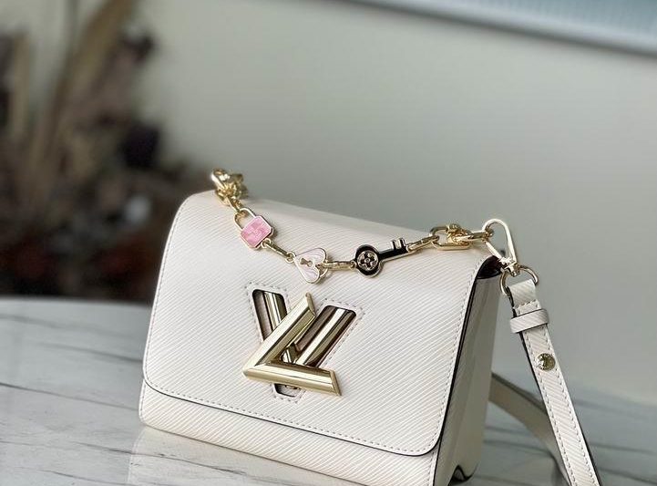 LV Replica Bags Twist M20840 19x15x9cm gf