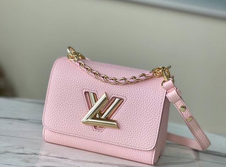 LV Replica Bags Twist M20699 19x15x9cm gf