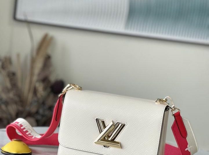 LV Replica Bags Twist M20681 23x17x9.5cm gf