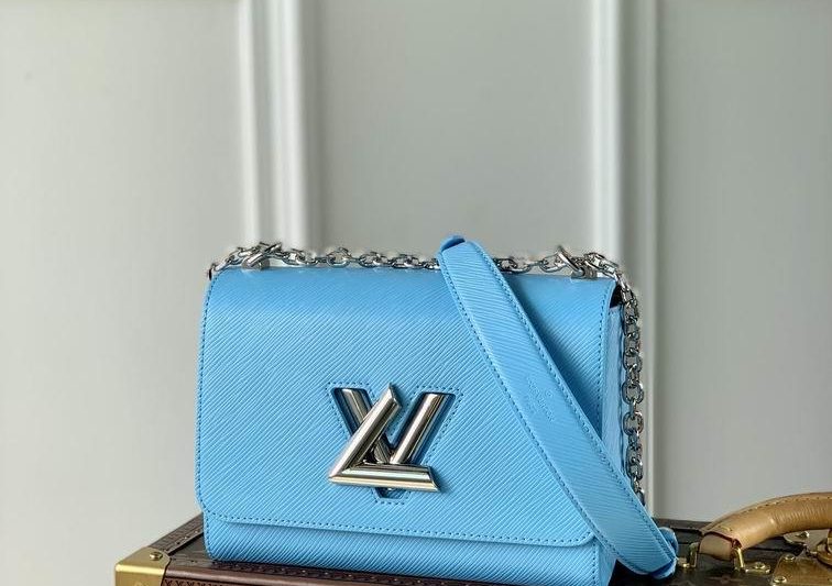 LV Replica Bags Twist M20802 19x15x9cm gf