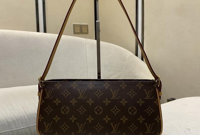 LV Replica Bags Vintage M51164 30x11x13 cm