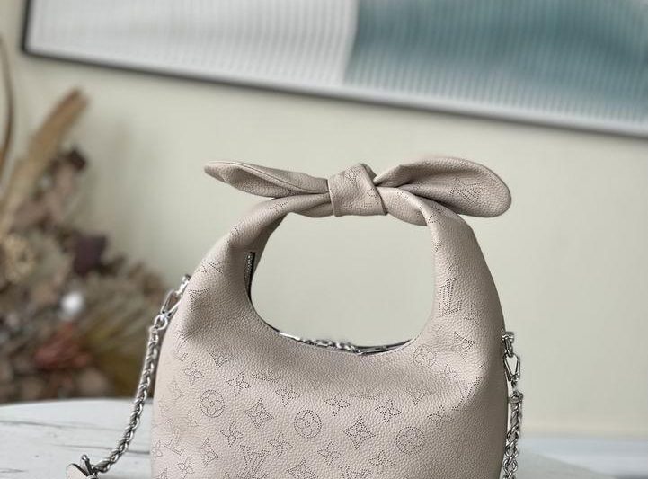 LV Replica Bags Why Knot M20701 28x34x12cm gf