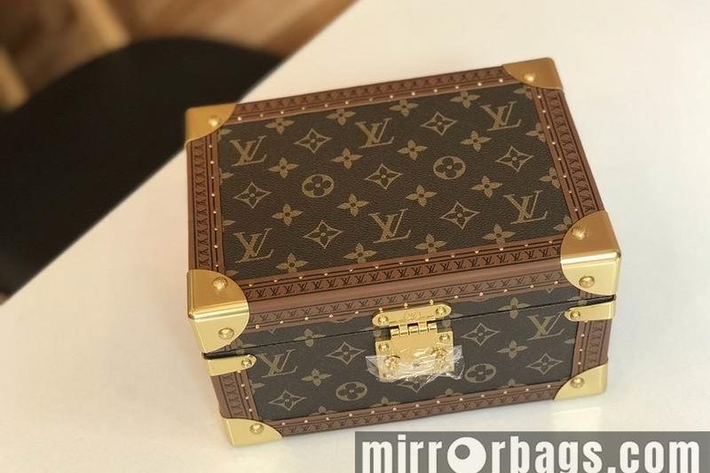 LV Replica Bags LV M4700SNH 24x13x17cm QS