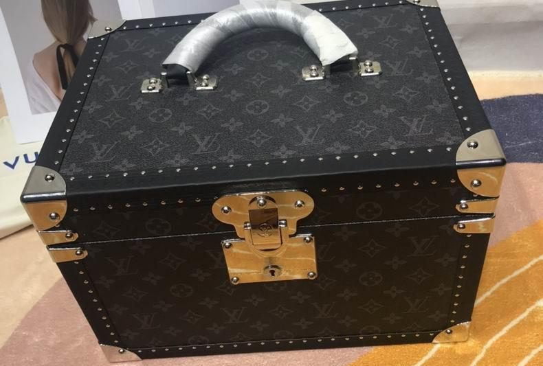 LV Replica Bags M4700ZX 34cm qs