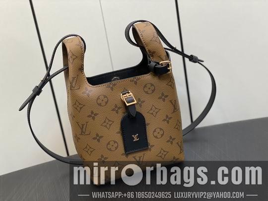 LV Replica Bags Atlantis M46816 17x17x17cm gf