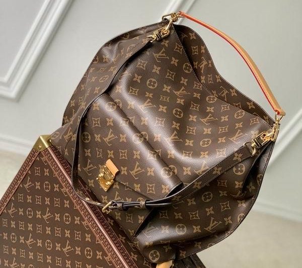 LV Replica Bags Metis M40781 32x36x14cm gf