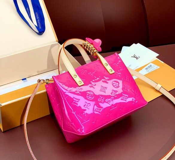 LV Replica Bags Reade PM m24028 22×16.5x11cm