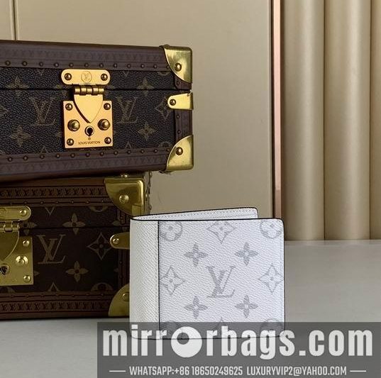 LV Replica Bags Multiple M30995 11.5x9x1.5cm