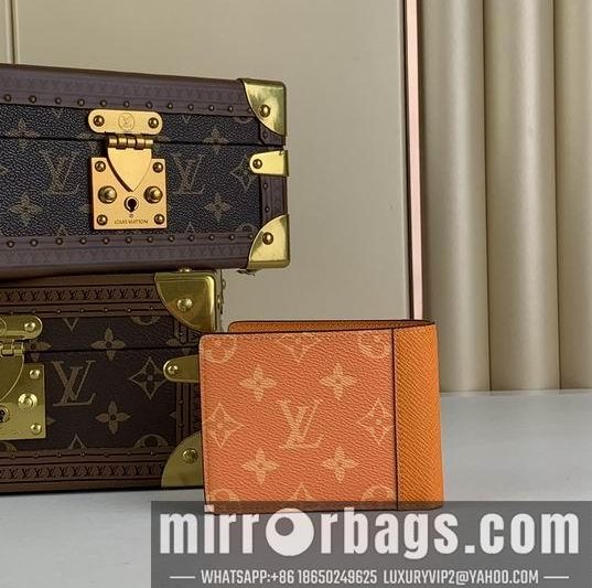 LV Replica Bags Multiple M30995 11.5x9x1.5cm.