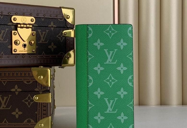 LV Replica Bags Brazza M30889 10x19x2cm gf2