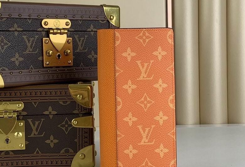 LV Replica Bags Brazza M30889 10x19x2cm