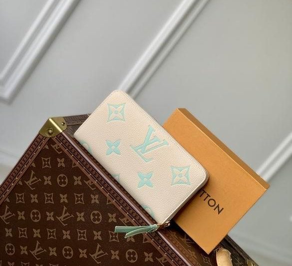 LV Replica Bags Zippy M69794 19×10.5×2.5cm