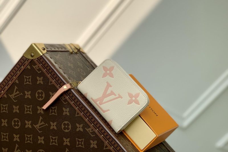 LV Replica Bags M60574 11x8x1cm gf