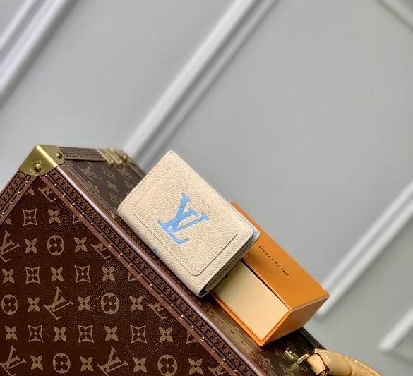 LV Replica Bags Clea M80151 11×8.5×3.5cm