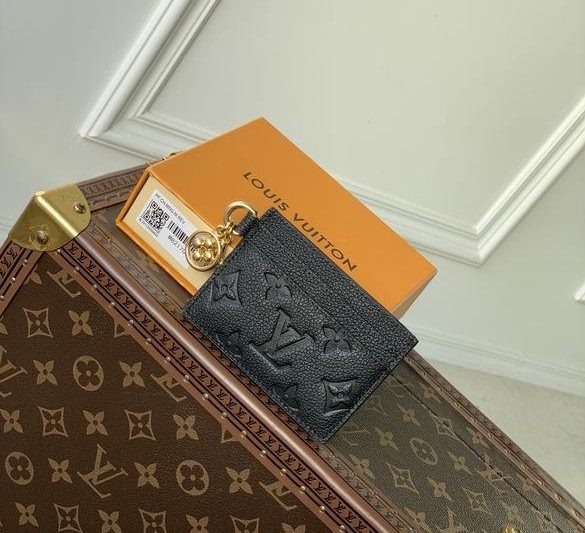 LV Replica Bags M82132 10.2×7.3×0.3cm