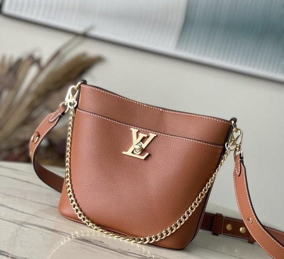 LV Replica Bags Walk M24006 20×20.5x12cm