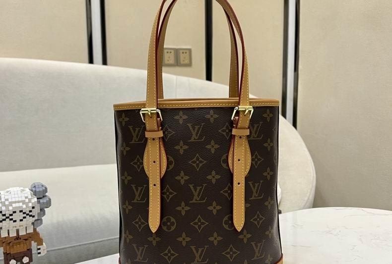 LV Replica Bags M42238 23x15x26cm gf