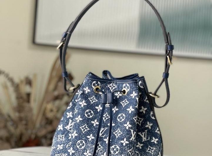 LV Replica Bags Petite Noe M59606 25×28.5x20cm