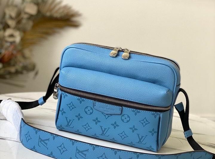 LV Replica Bags Outdoor M30749 29.5x20x10.5cm