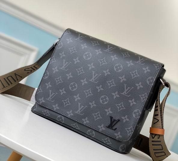 LV Replica Bags District M45627 25x22x7 cm