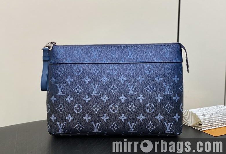 LV Replica Bags Voyage M11545 21x32x8cm