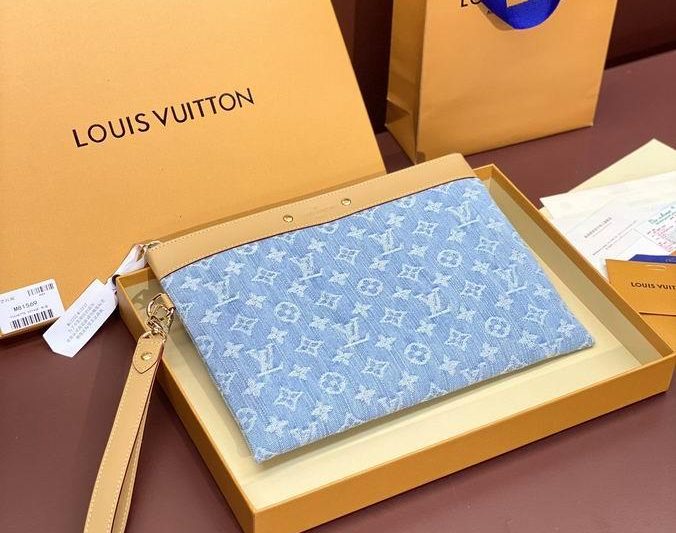 LV Replica Bags M81569 30X21.5X1cm